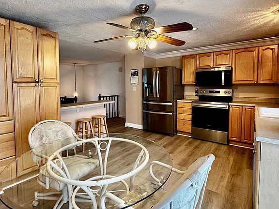 3rd image of 7854 Tick Neck Rd