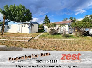 105 Robbins Ln, Glenrock, WY 82637