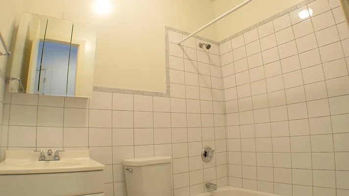 Rented by Keller Williams NYC | media 23