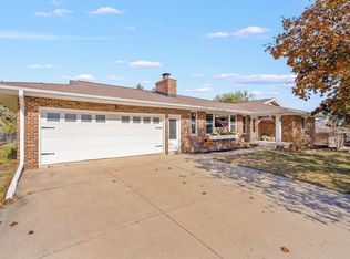 710 E Franklin St, Denver, IA 50622