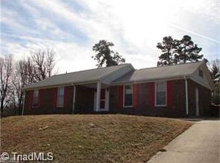 2516 Donlora Dr, Greensboro, NC 27407