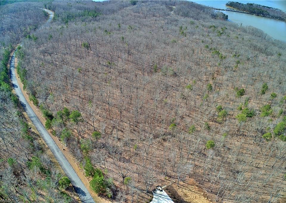 1st image of 289 Sirocco Dr E