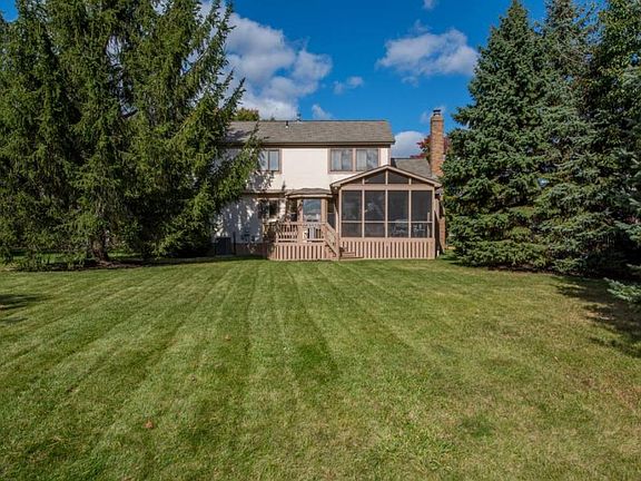 4th image of 963 Paisley Ct