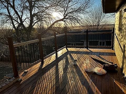 REAR DECK