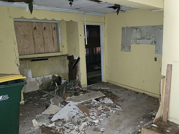 2nd image of 1724 Rice St