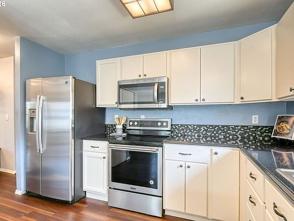 4th image of 1626 SW 3rd St