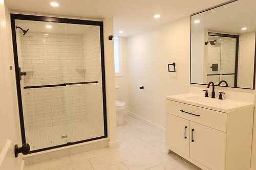 1220 Hollywood Ave #1 Photo 1