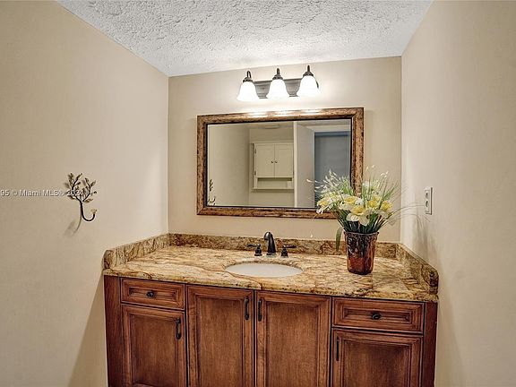 5th image of 9050 NW 28th St APT 104