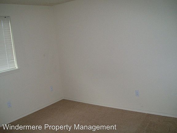 4th image of 1910 J St APT 105