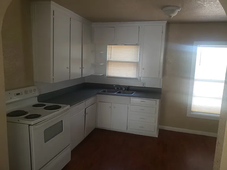 4928 Nolan St — Photo 1