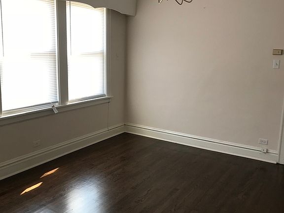 4th image of 3816 N Oak Park Ave