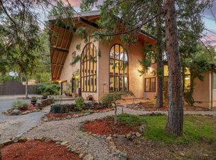 2906 Winona Rd, Grants Pass, OR 97526