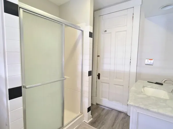 1220 S 8th St, Terre Haute, IN 47802