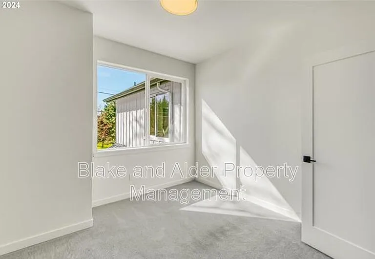 5221 SE Boise St — Photo 18