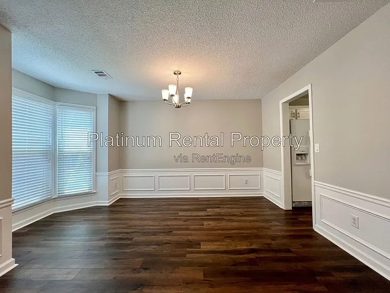 2813 Priestcliff Dr SE — Photo 4