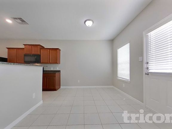 4th image of 640 Totem Trail Dr
