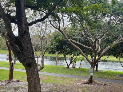 2208 S Cypress Bend Dr #202, Pompano Beach, FL, 33069