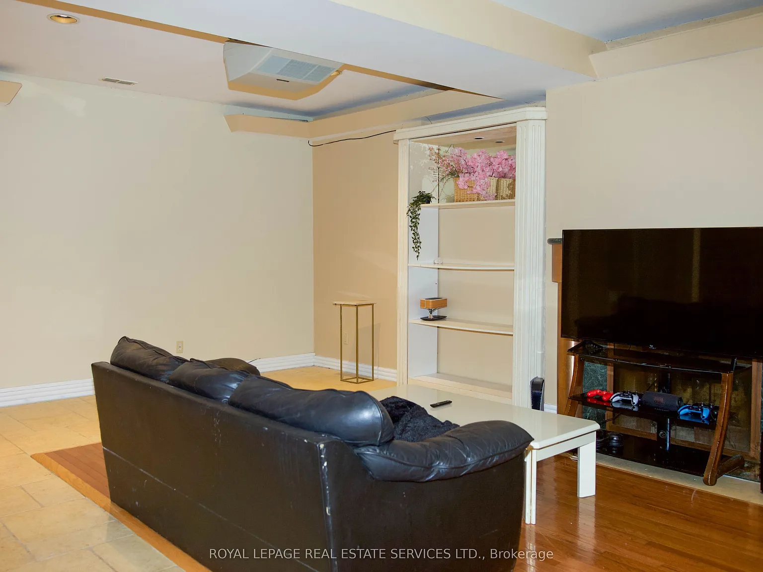 2 bed, $1,899 — Photo 3