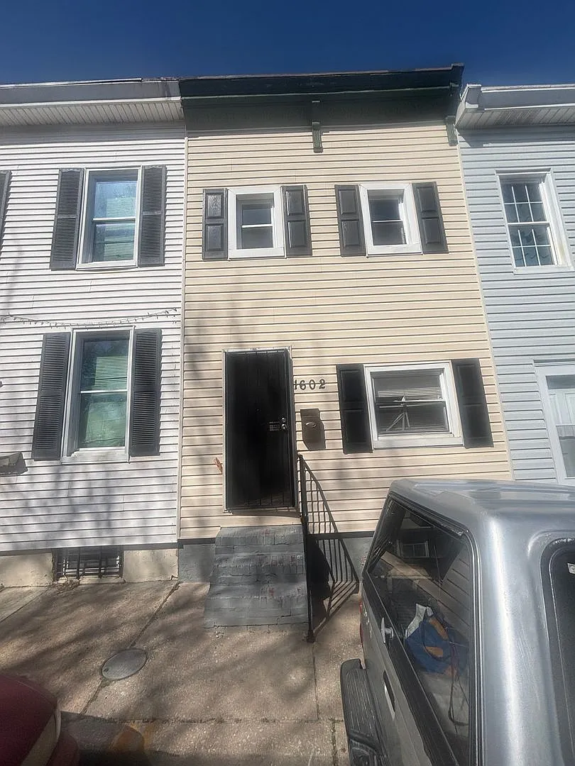 Charming 2BR House in Baltimore, MD 21226 — Photo 2