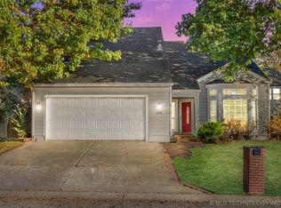 6407 E 96th St S, Tulsa, OK 74137