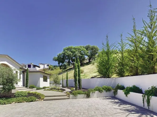 3921 Flintridge Drive, Santa Rosa, CA 95403