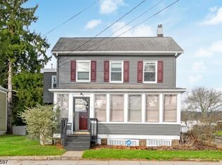 207 Willow Grove St, Hackettstown, NJ 07840