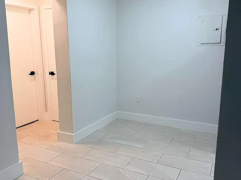 310 NE 78th St #3 — Photo 4