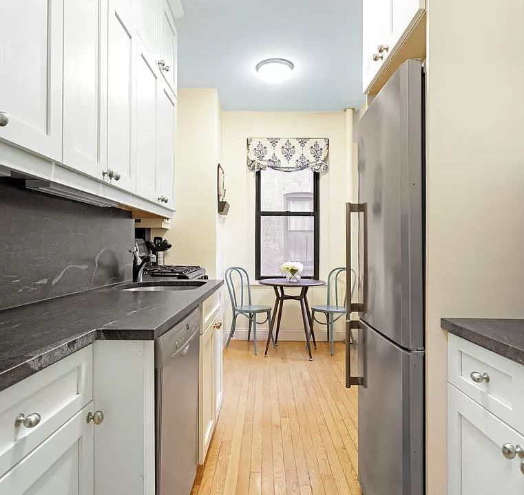 1st image of 305 E 88th St APT 4D