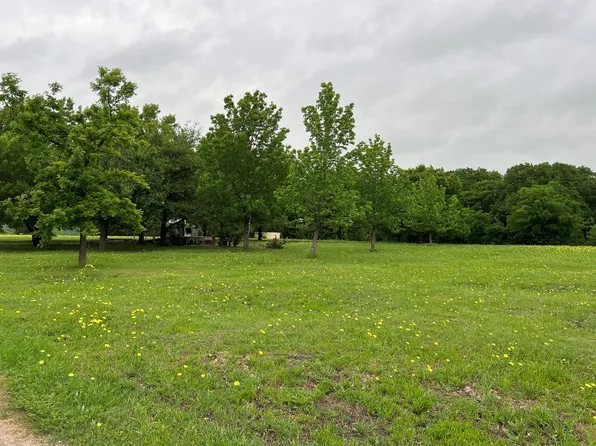 1004 Henslee Hl, Farmersville, TX 75442