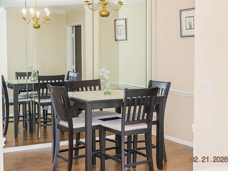 1386 Brockett Pl — Photo 3