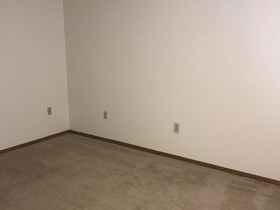 5th image of 1563 W Pond Dr APT 23