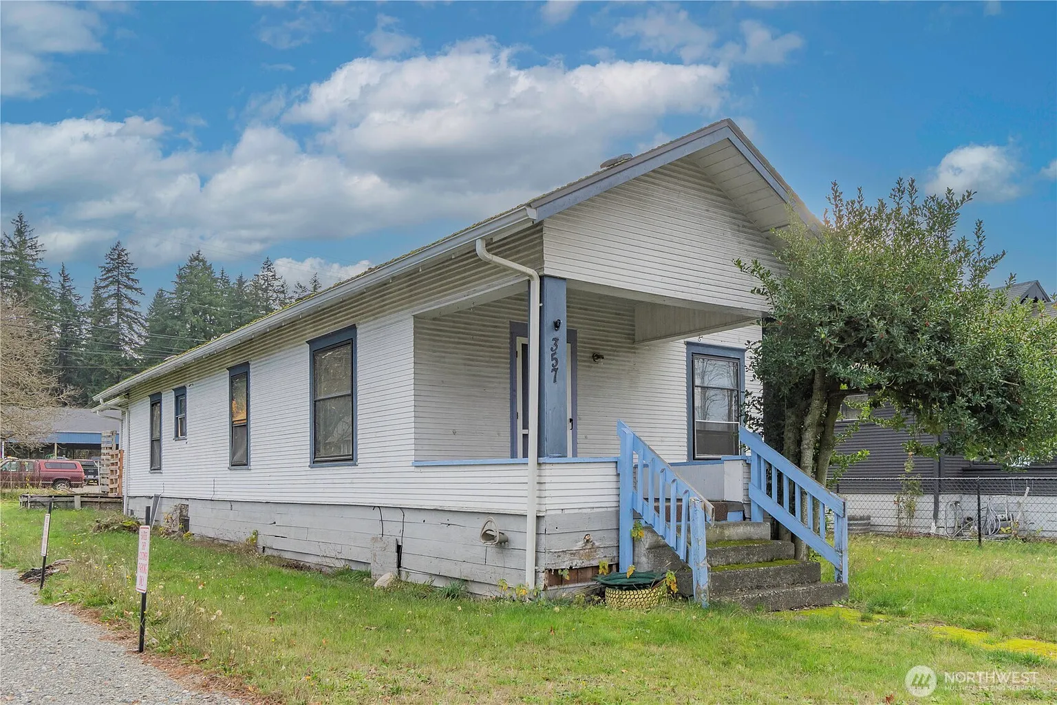 357 Sussex Avenue E photo 1