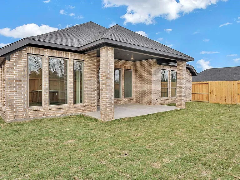 5026 Albany Shores Ln — Photo 17