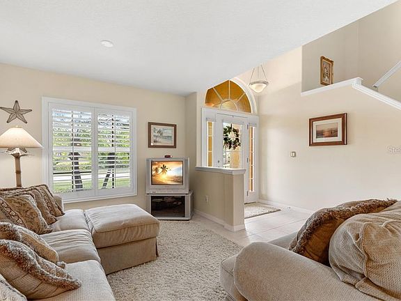 4th image of 900 Landmark Cir S