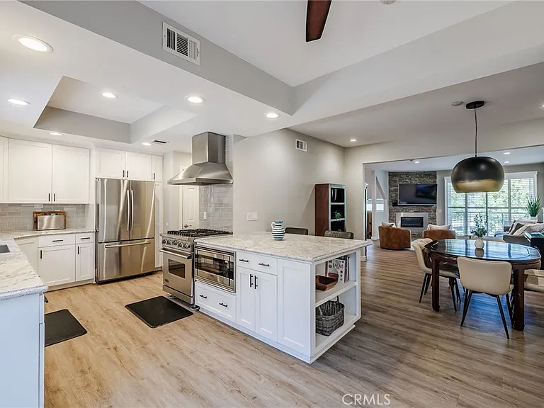 1219 S Catalina Ave — Photo 11