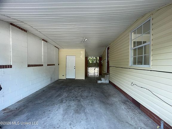 2nd image of 2617 5th Ave