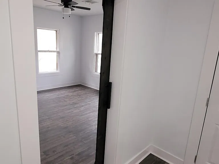 2820 Fort Ave — Photo 10