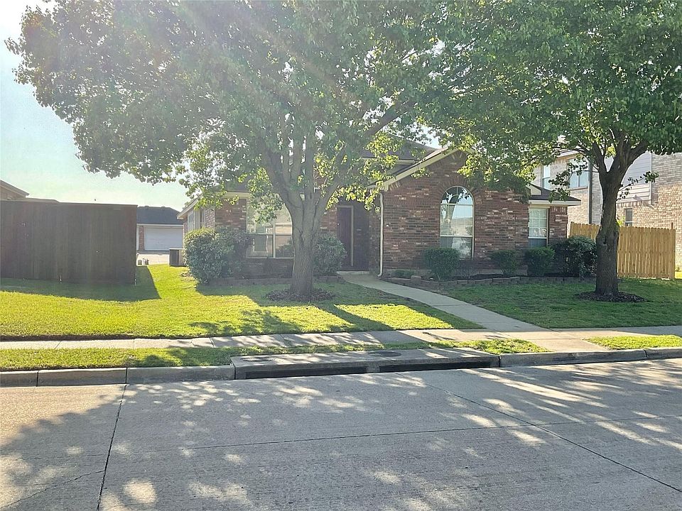 1st image of 939 Clear Creek Dr