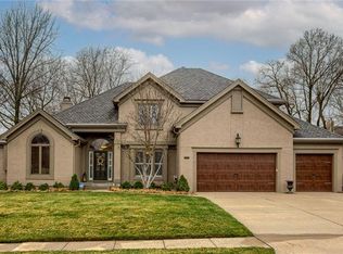 14052 Hayes St, Overland Park, KS 66221