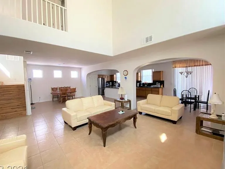 3434 Bella Valencia Ct — Photo 3