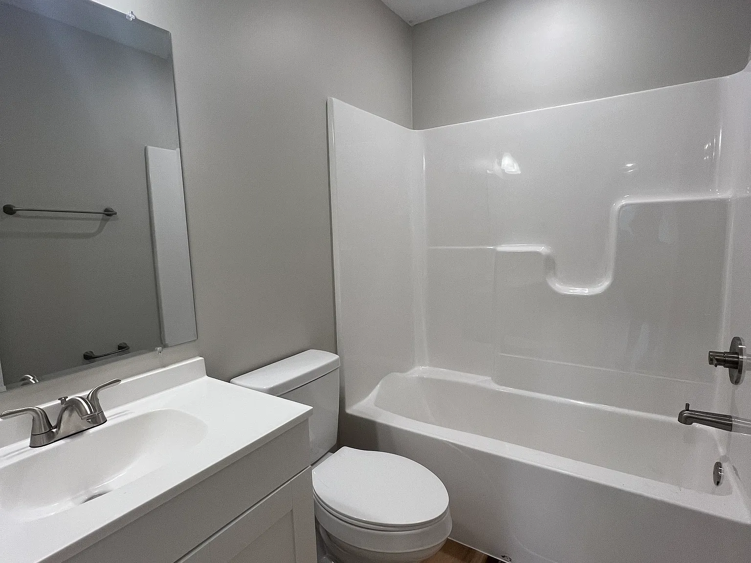 1 bed, 600 sqft, $1,000 — Photo 3