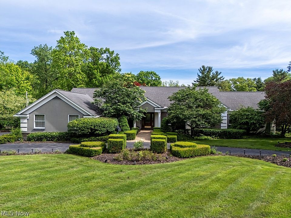 1st image of 330 N Countryside Dr
