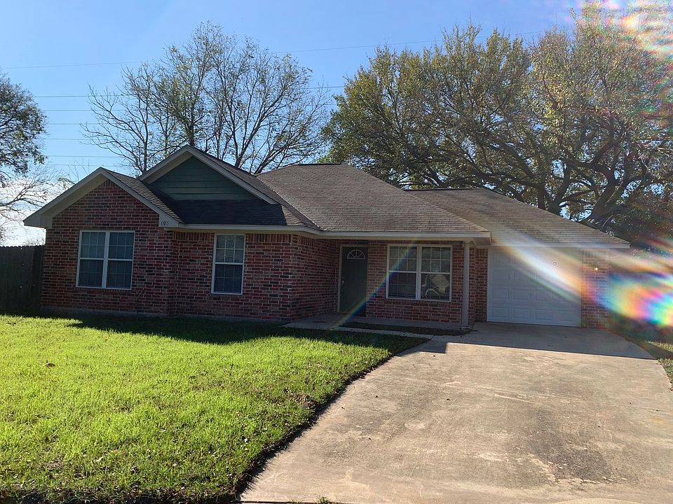 1st image of 405 Mahon Hollow Dr