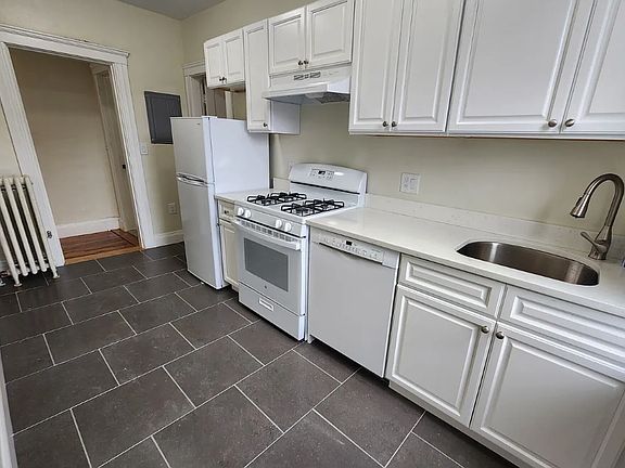 2nd image of 9 James St #8