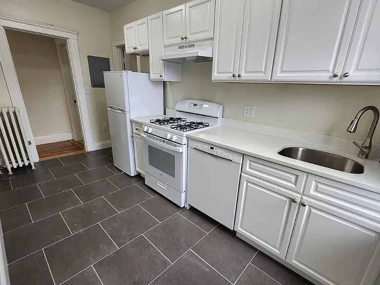9 James St #8 — Photo 2