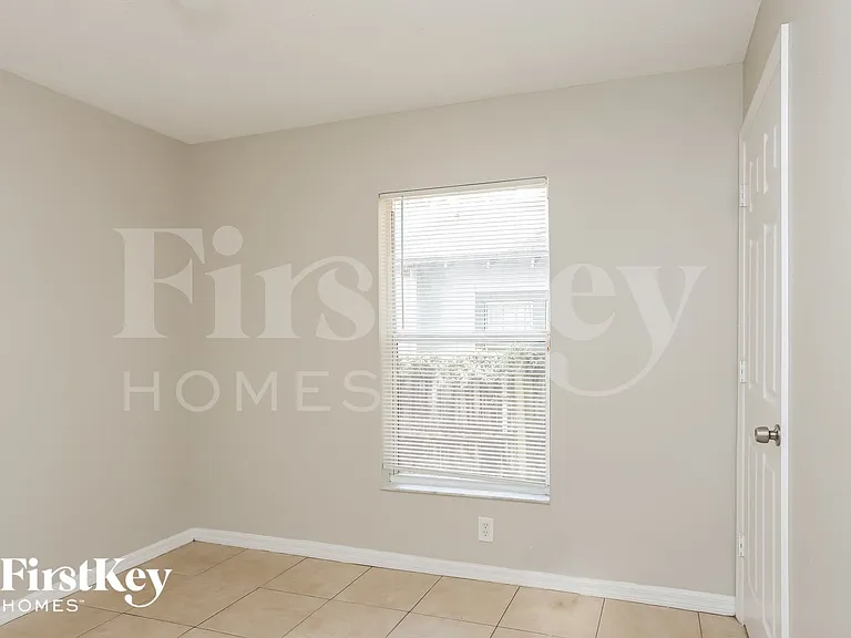 1210 E Palifox St — Photo 9