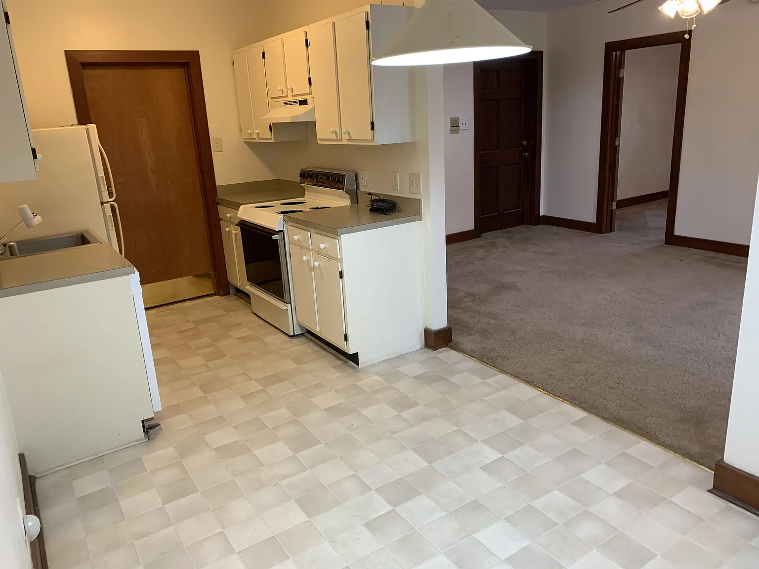 2301 Napoleon - B-4 — Photo 4