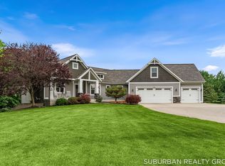 4864 Hide Away Ln, Hudsonville, MI 49426