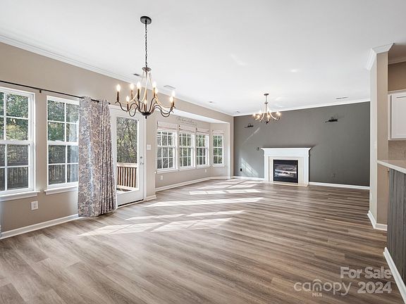 5th image of 7509 Hogans Bluff Ln