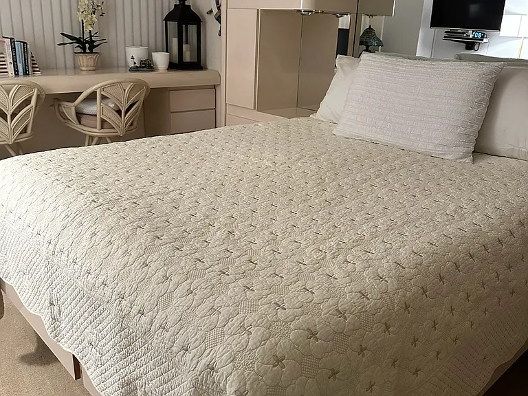 Queen Bed